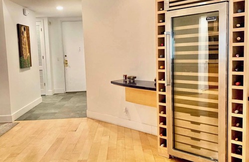 Sawtelle Condo | Prime Brentwood | Walk Everywhere | 2,000 Sq Ft
