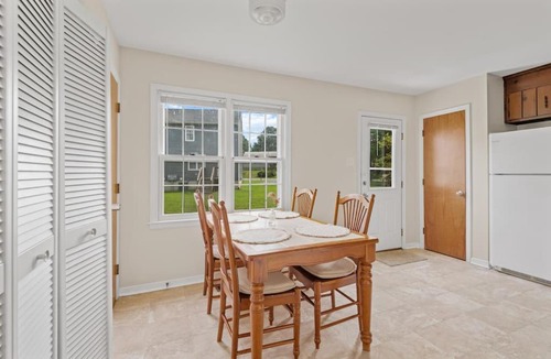 North Chesterfield Apartment | Prime Location 2 BR Oasis with Washer and Dryer