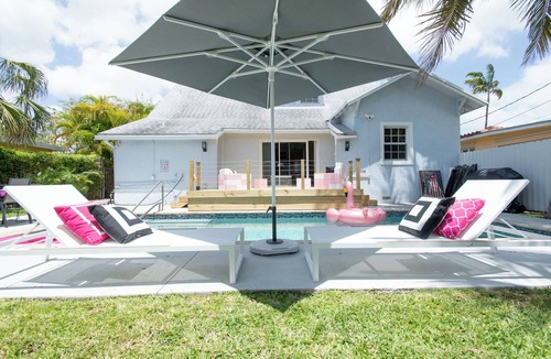Coral Way Villa | Prime Location + Pool + Sleeps 10 -> Luxe Miami Oasis Home