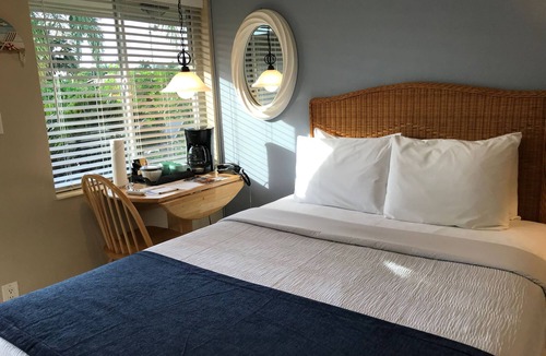 Coral Ridge Hotel | Prime Location Great Price