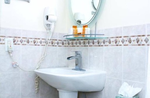City Center Hotel | Prime South Beach Stay | Kitchen & Pool | Near Lincoln Rd, Ocean Drive | 2 Units