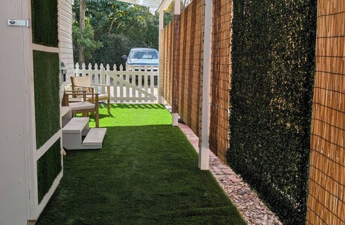 Emerald Hills Apartment | PrimeStay in Modern Studio in Prime Location