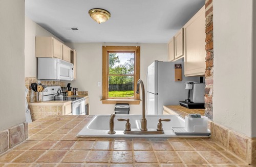 Old Town Fredericksburg House | Princess RSVP- Centrally located, Minutes to Mary Washington Hospital & I95