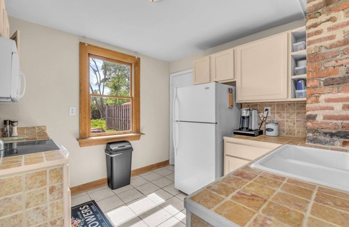 Old Town Fredericksburg House | Princess RSVP- Centrally located, Minutes to Mary Washington Hospital & I95