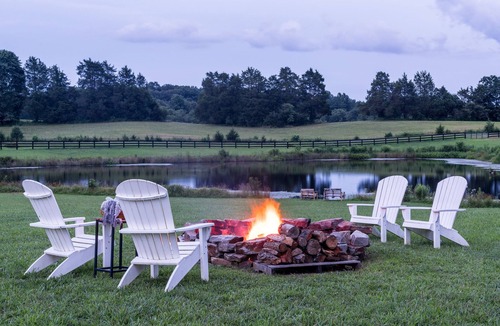 Reva House | Private 10-Acre Walden Estate with Pool, Pond & Event Venue