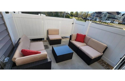 Hampton House | PRIVATE 2 BEDROOM 2.5 BATHROOM TOWNHOUSE