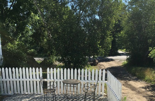 Newbury Apartment | Private 2 Bedroom Apartment Close To Newburyport, Beaches And Marshes!