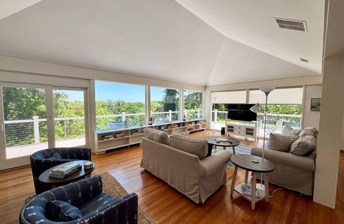 North Chatham House | Private and pet friendly with expansive back deck
