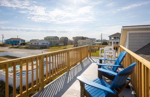 Sea Retreat House | Private and Quiet Family Retreat - Steps to the Beach