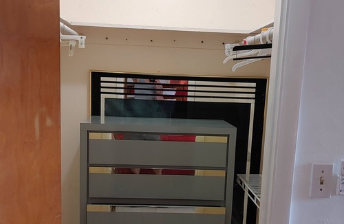 Imperial Point House | Private apt close to the beach and malls