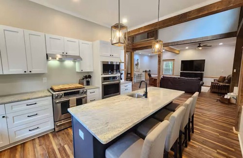 Cumberland Cabin | Private Barndominium Style Lodge on 40 Acres/Pets/Fire Pit/River Access