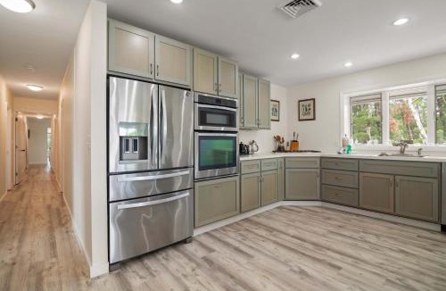Wellfleet House | Private Beach with Incredible Views on Lt Island