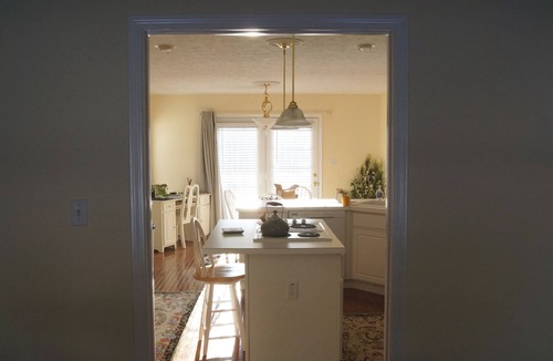 Lovingston House | Private Blue Ridge getaway with extra basement suite.