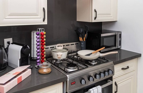 Clarkdale House | Private Culver City Stay with Hot Tub, Parking, Grill and fire place