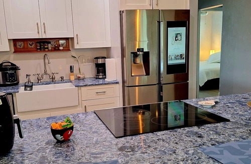 Cutler Bay Apartment | Private duplex house with WI-FI, TVs, BBQ Parking ,enjoy a peaceful Getaway