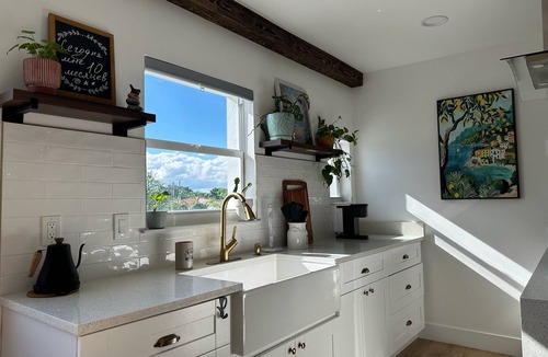 Allapattah Apartment | Private duplex (second floor) centrally located to beaches and the city of Miami.