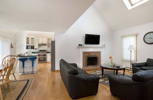 East Orleans House | Private Estate, heated pool, outdoor Livingroom, kitchen, 9 bedrooms, sleeps 20