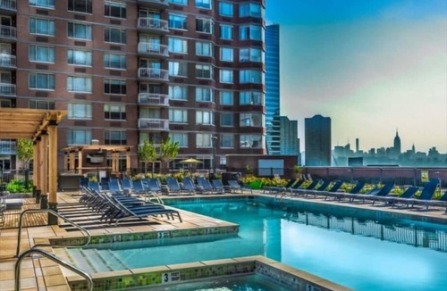 Hudson Exchange Apartment | Private & Friendly 1BR | Travel Nurse Friendly | W/D | GLS