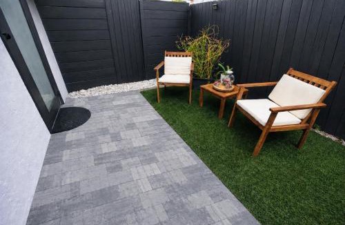 Hollywood House | Private Guest Suite Near Hard Rock, Airport & Cruise Port