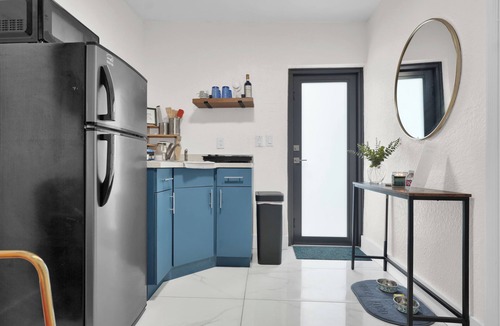 West Little River House | Private Guest Suite with Patio, BBQ, & Parking by MIA Airport, Beaches, Wynwood