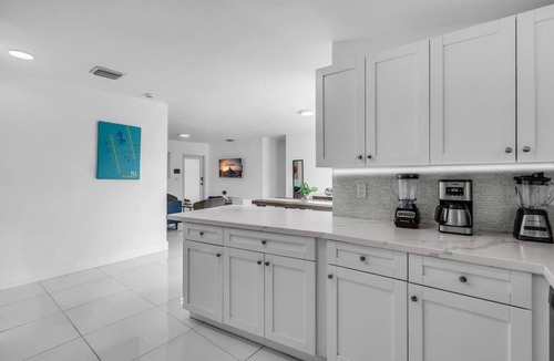 Driftwood House | Private Heated Pool Home Arcade Games & Firepit