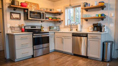 Coram House | Private Home near Glacier Park, Columbia Falls, & Whitefish - Pet Friendly!