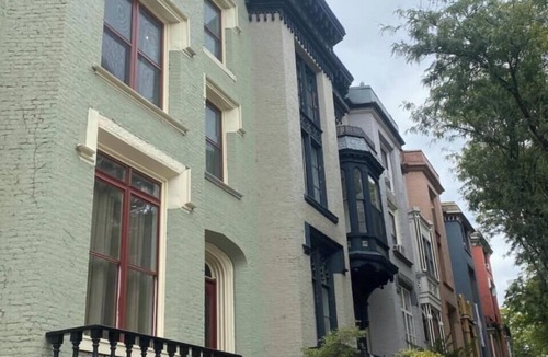 Downtown Albany Apartment | Private Hot Tub, BBQ & Fire Table. Downtown Albany! Walk to Capitol & MVP Arena