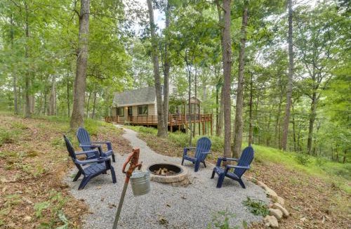 Broadway House | Private Hot Tub & Fire Pit: Family Broadway Cabin