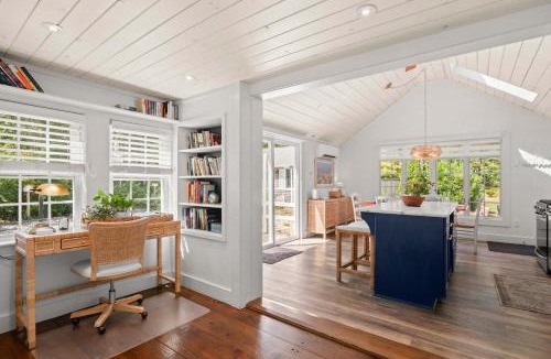 Yarmouth Port House | Private Hot Tub Near Dennis Pond