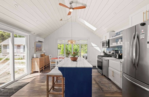 Yarmouth Port House | Private Hot Tub, Near Dennis Pond