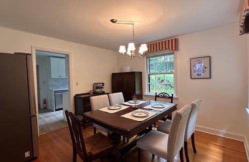 Englewood Apartment | Private House 3Bd 1Bath with BACKYARD 15 min from MetLife Stadium! WORLD CUP