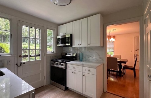 Englewood Apartment | Private House 3Bd 1Bath with BACKYARD 15 min from MetLife Stadium! WORLD CUP