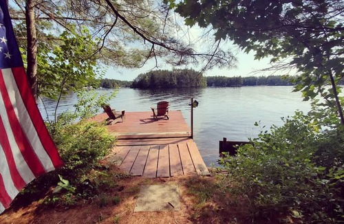 Brantingham House | Private Island 5 Homes 2 Hottub Boat -sleeps 17