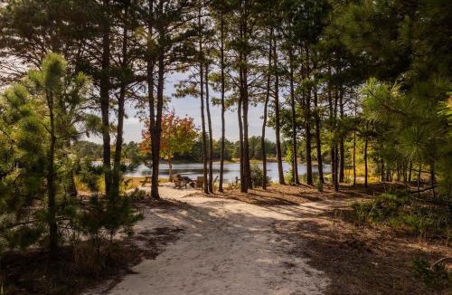 Cape May Court House Hotel | Private Lake and Hiking, The Loft at Haven
