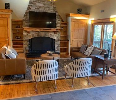 Mongaup Valley House | Private Lakefront with Dock!