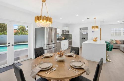 Miami Gardens House | Private Miami Retreat - Pool - BBQ - Sleeps 6