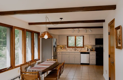 New Paltz House | Private Mountain Retreat with Hot Tub near the Gunks