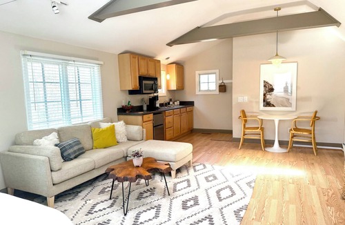 Wilmington Apartment | Private Peaceful Studio Guest House by the Intracoastal Waterway