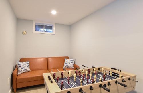 Wellfleet House | Private Pool and Close to Marconi Beach