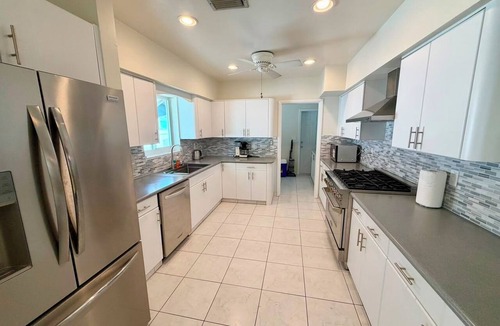 Hollywood Lakes House | Private Pool house 1 mile from beach