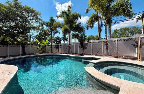Hollywood Lakes House | Private Pool house 1 mile from beach