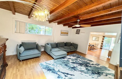 Winnetka House | Private Pool House with Spa, Family-Friendly 3BR