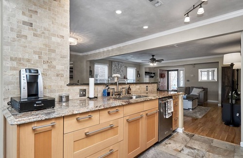 Fentress House | Private pool on golf course minutes from VB town center! Verizon Fios internet!