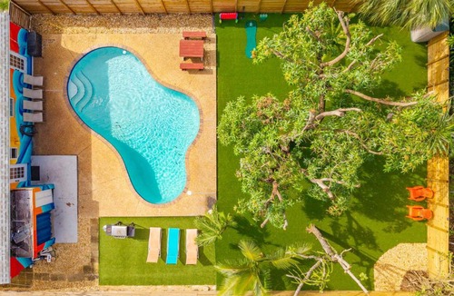 Middle River Terrace House | Private Pool Patio Games BBQ Family Fun