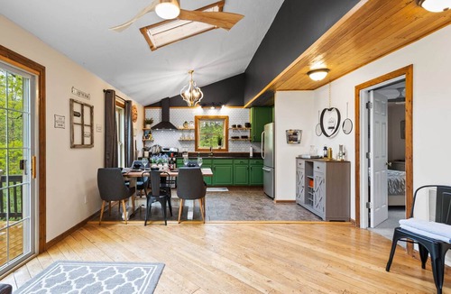 Goshen House | Private Riverfront Cabin | Hot Tub, Fire Pit | Blue Ridge