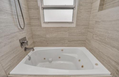 Fort Lauderdale House | Private Room in Spacious 3-Bedroom Home