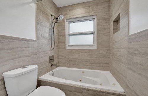 Fort Lauderdale House | Private Room in Spacious 3-Bedroom Home