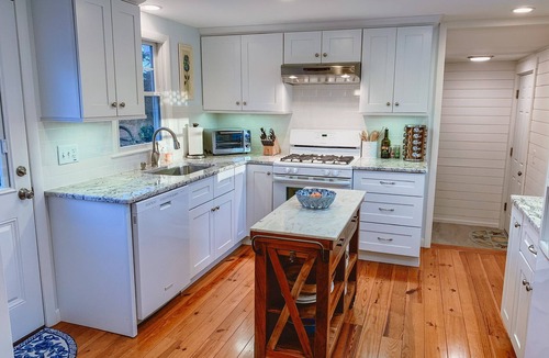 Hyannis House | ✸Private Sandy Beach✸ Nantucket Sound 2 Min Walk! Kayak & SUP, Near Harbor &Town