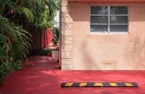 West Little Havana House | Private Studio with Parking – Best Miami Location!