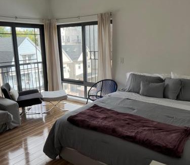 Weehawken House | Private Suite Hudson River View
